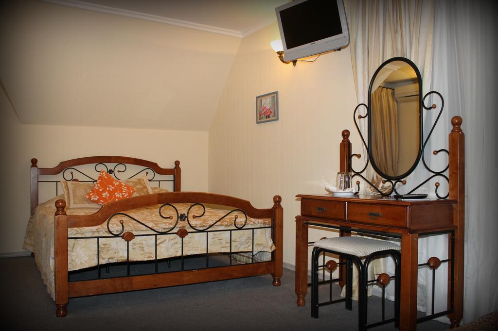 Edem Hotel Chubynske Zewnętrze zdjęcie